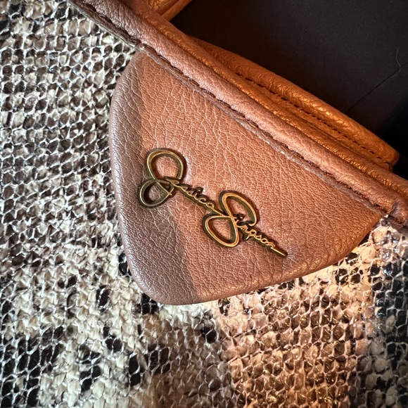 Purse - Picture 2 of 12